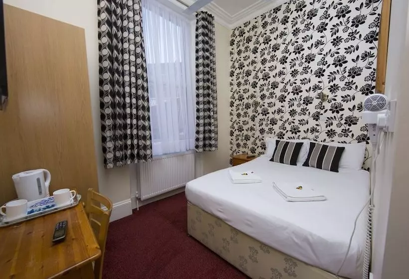 בית מלון כפרי Royal London  By Saba