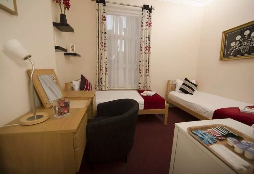 בית מלון כפרי Royal London  By Saba