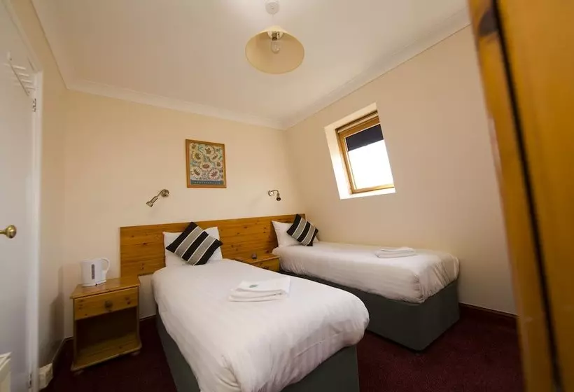 בית מלון כפרי Royal London  By Saba