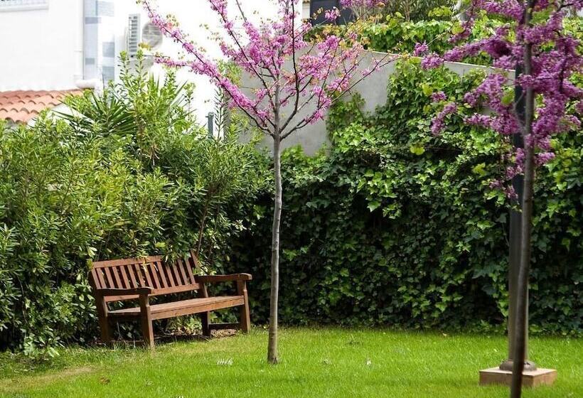 Sg Costa Barcelona Apartments