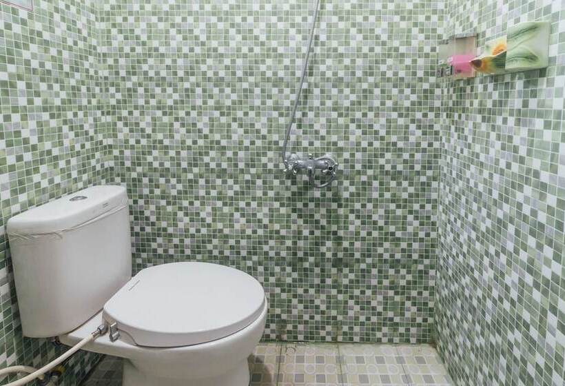 בית מלון כפרי Satria Guest House By Oyo Rooms