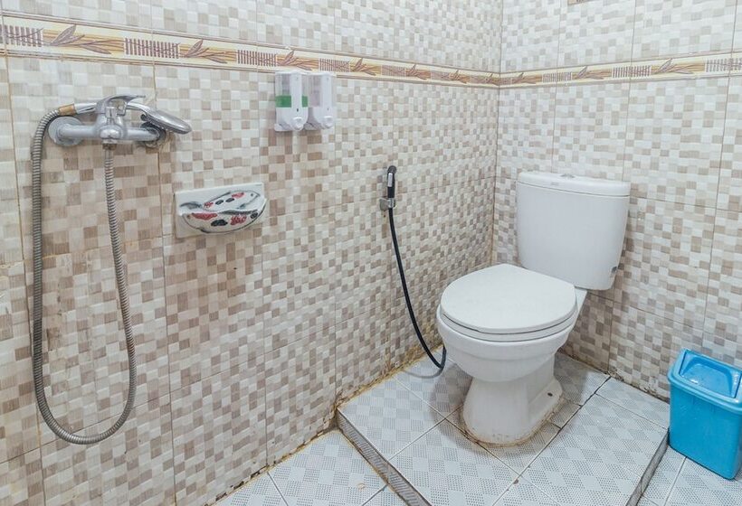 בית מלון כפרי Satria Guest House By Oyo Rooms