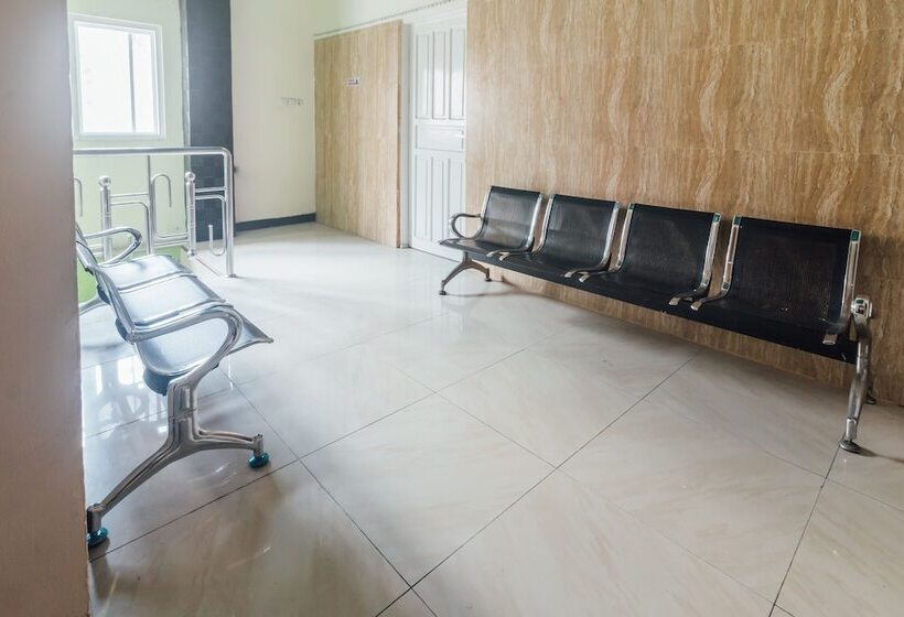 בית מלון כפרי Satria Guest House By Oyo Rooms