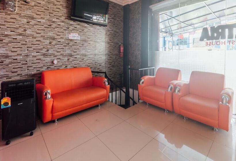 בית מלון כפרי Satria Guest House By Oyo Rooms