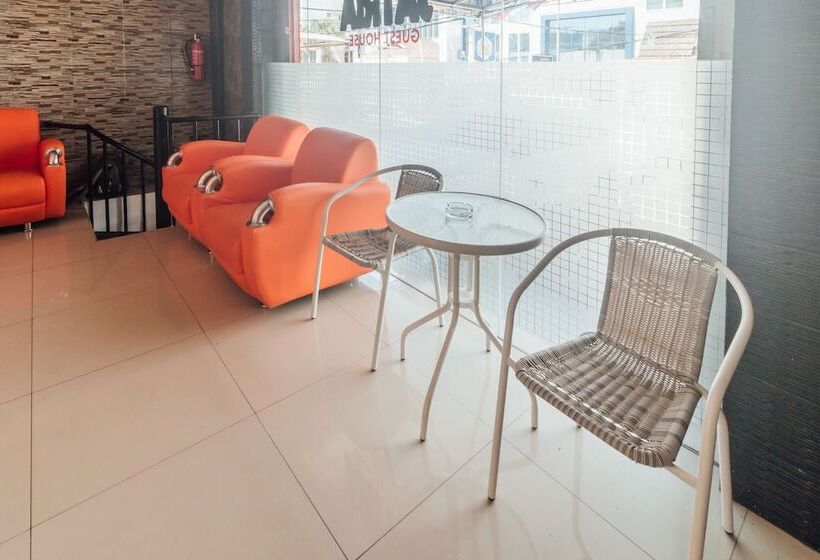 בית מלון כפרי Satria Guest House By Oyo Rooms