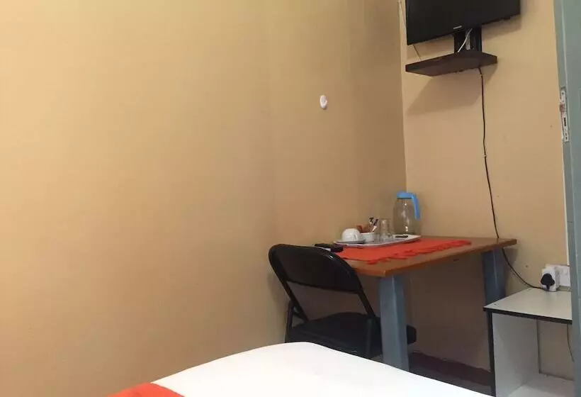 پانسیون Namane Guest House