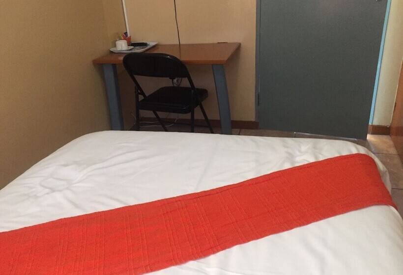 پانسیون Namane Guest House