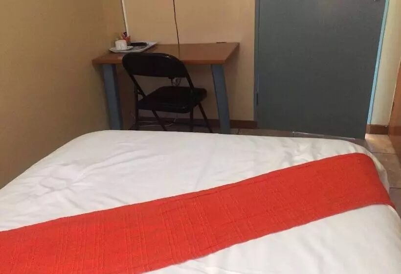 پانسیون Namane Guest House