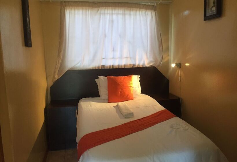 پانسیون Namane Guest House