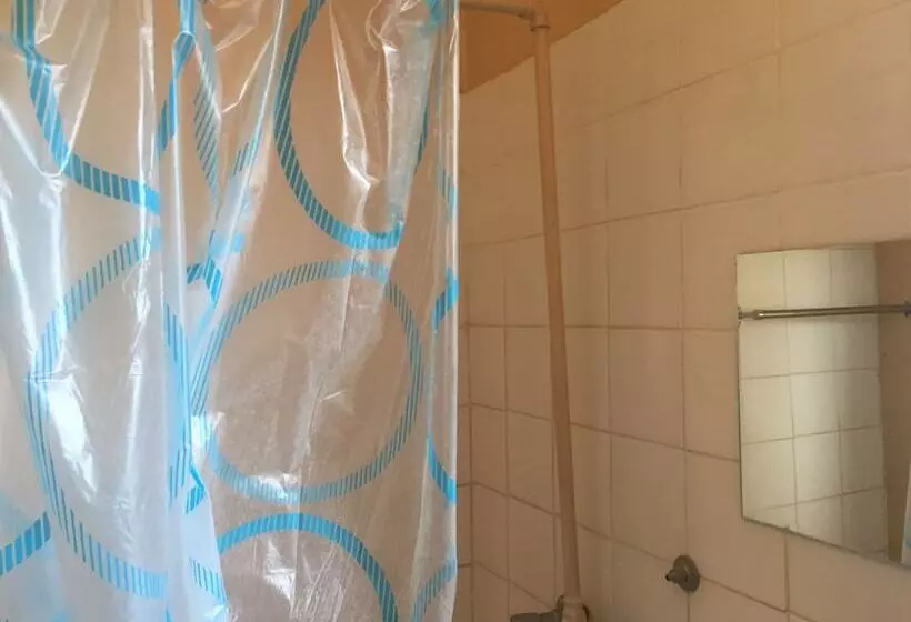 پانسیون Namane Guest House