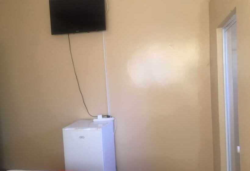 پانسیون Namane Guest House