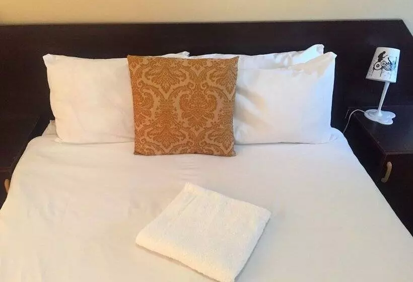 پانسیون Namane Guest House