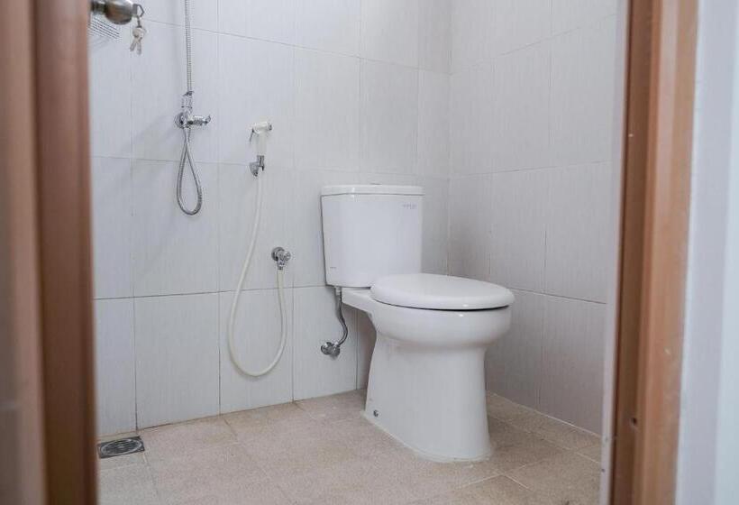 בית מלון כפרי Koolkost Near Jalan Veteran Raya