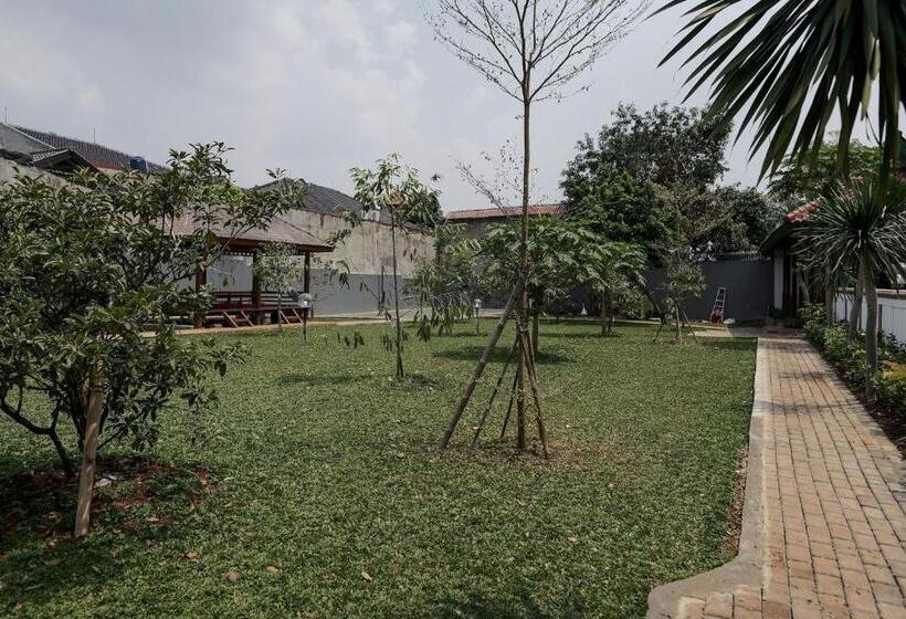 בית מלון כפרי Koolkost Near Jalan Veteran Raya