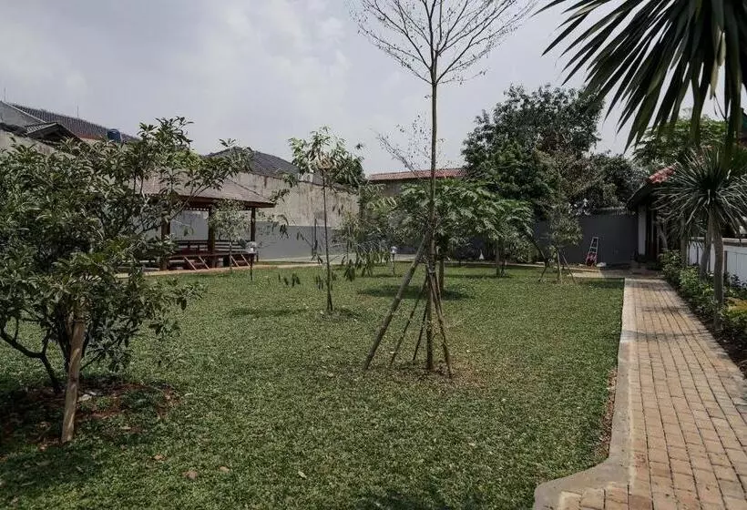 Hotelli Koolkost Near Jalan Veteran Raya