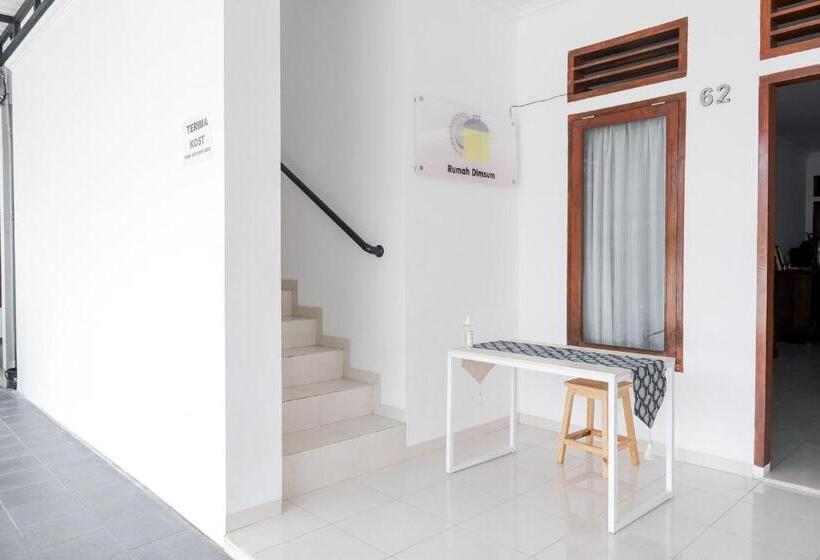 בית מלון כפרי Koolkost Near Jalan Veteran Raya