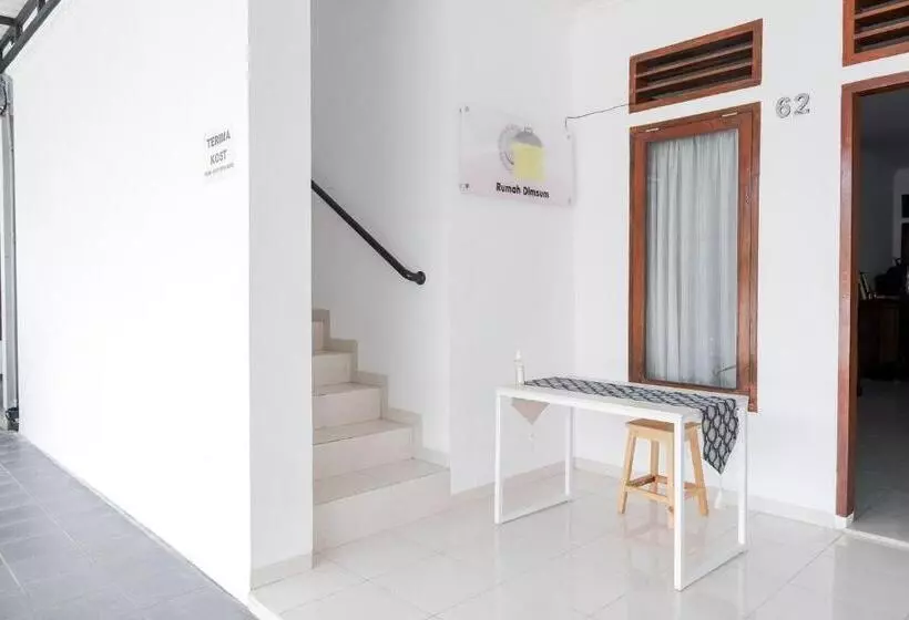 Hotelli Koolkost Near Jalan Veteran Raya