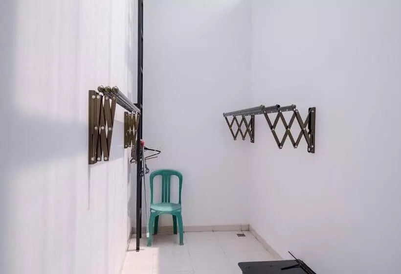 Hotelli Koolkost Near Jalan Veteran Raya