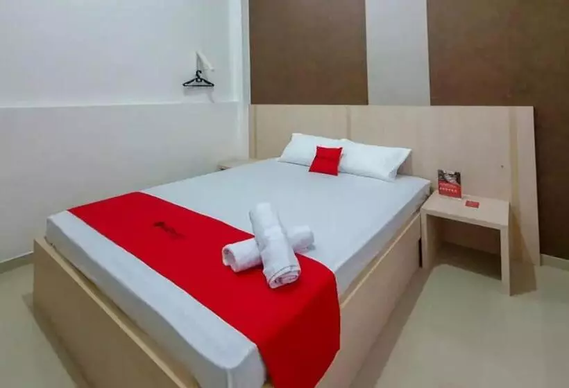 ホテル Reddoorz Near Stasiun Purwosari