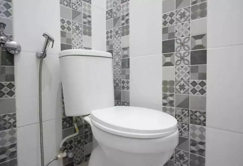 ホテル Reddoorz Near Stasiun Purwosari