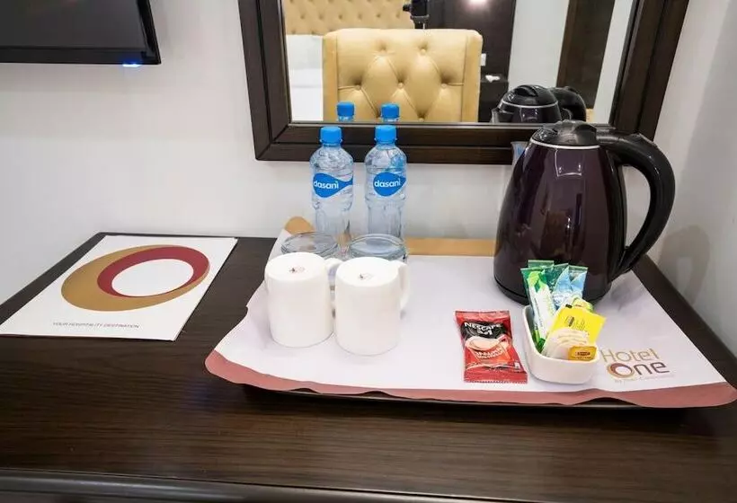 هتل One Mm Alam Road Lahore