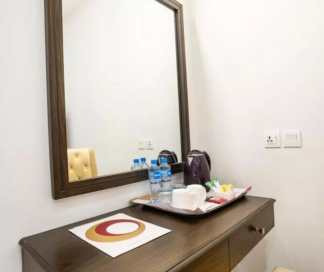 هتل One Mm Alam Road Lahore