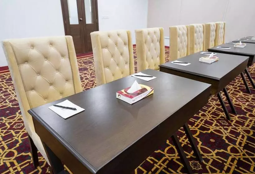 هتل One Mm Alam Road Lahore