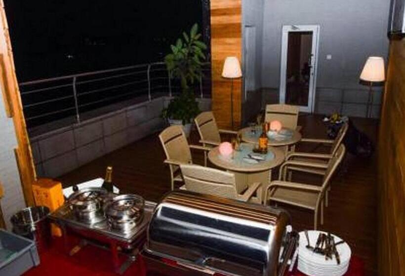 پانسیون Room In Apartment Limewood Hotel Presidential Suite