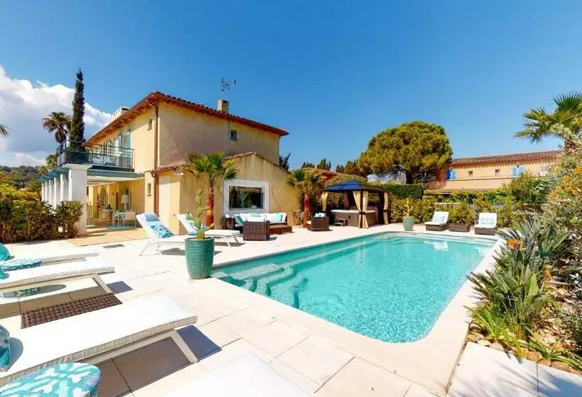 ペンション Villa 35 De Saint Aygulf