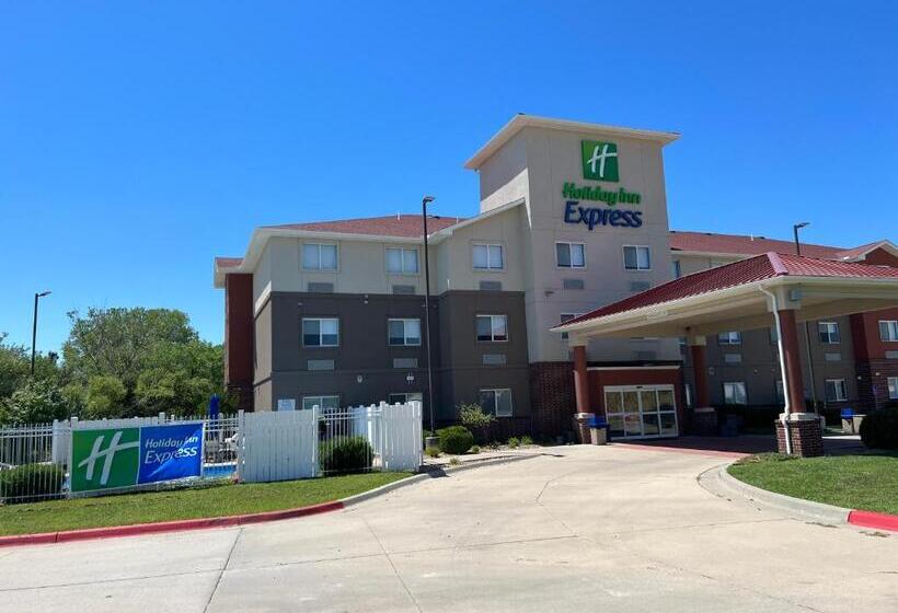 فندق Holiday Inn Express Wichita North Park City, An Ihg