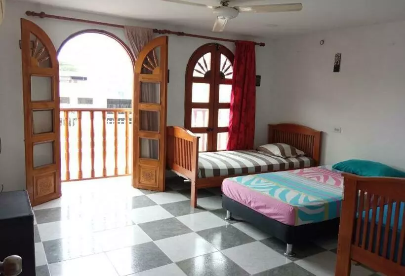 پانسیون Casa El Prado Hostal