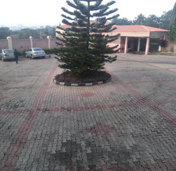 پانسیون Room In Lodge   Grand Serene Hotel Ibadan