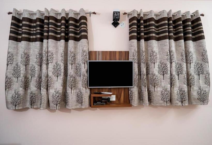 بنسيون Shris Pride Inn