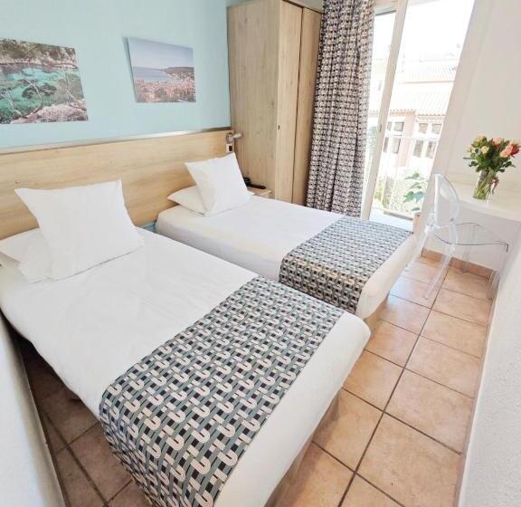 هتل Des Calanques