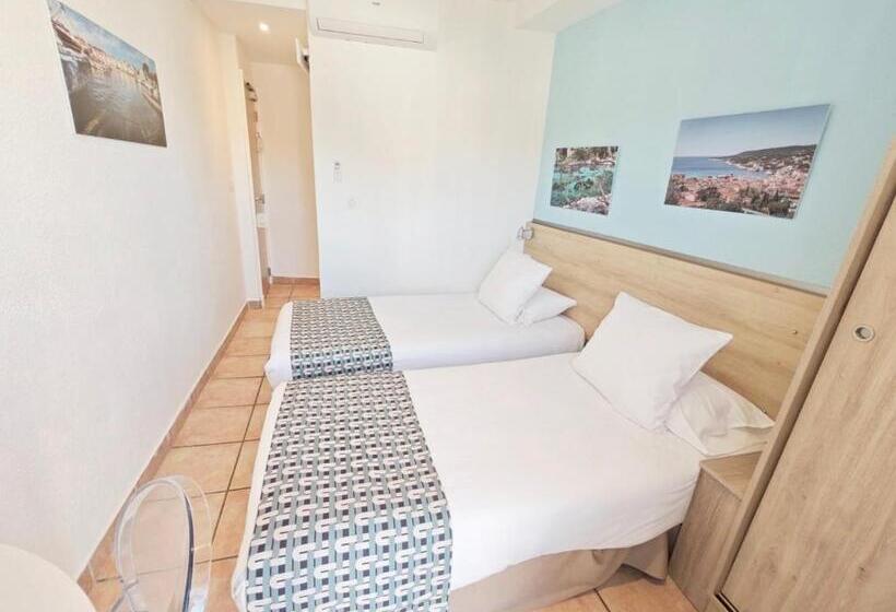 هتل Des Calanques