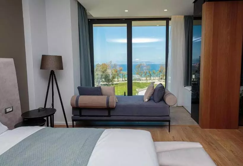 Ames Hotel & Spa