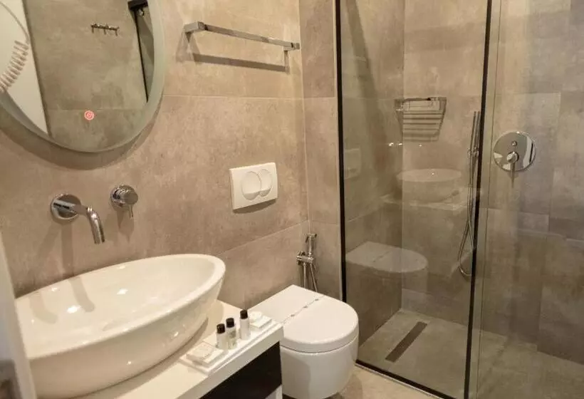 Ames Hotel & Spa