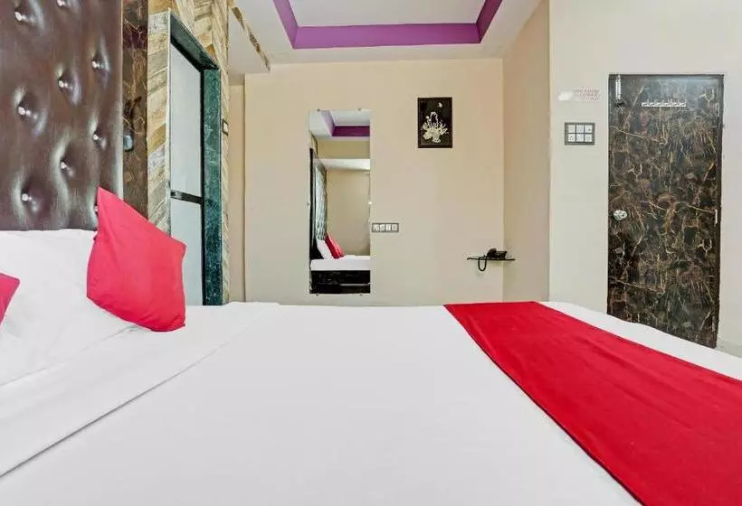 ホテル Oyo 79851  Sai Nitya Residency