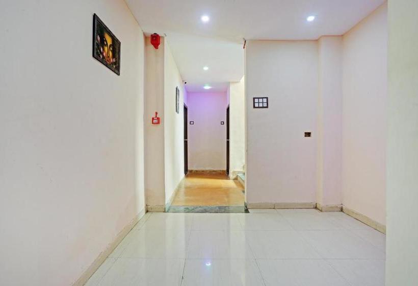 Hotel Oyo 79851  Sai Nitya Residency
