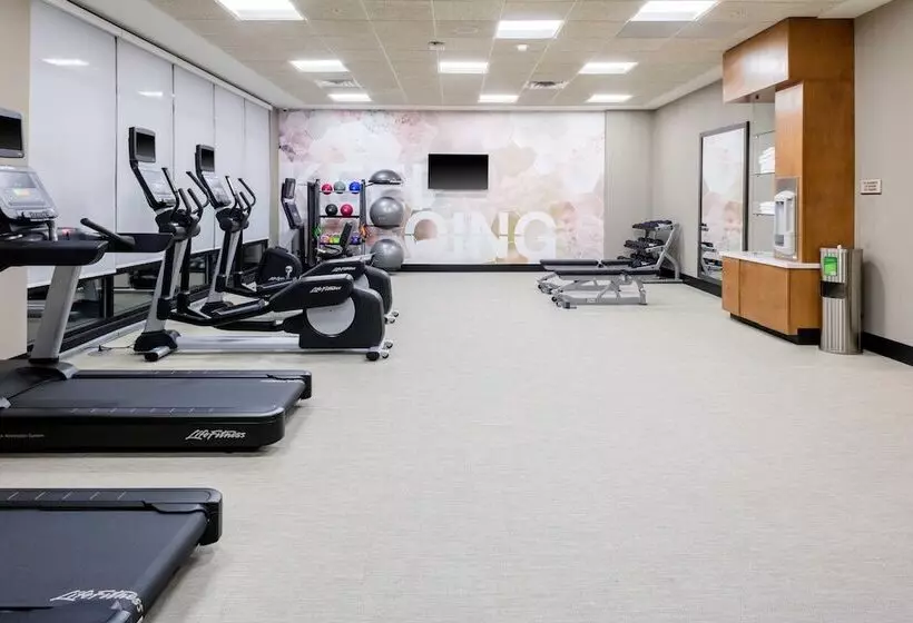 ホテル Springhill Suites By Marriott Durham City View