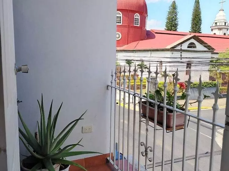 Park View Hotel & Restaurant