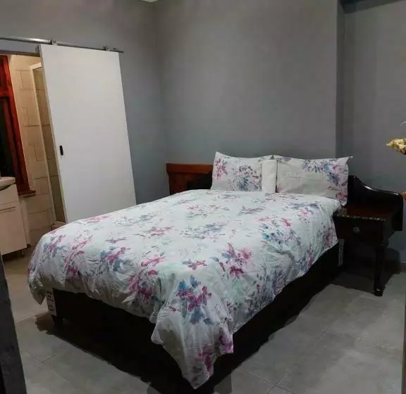 Majatalo Luvuyos Guest House Pmb