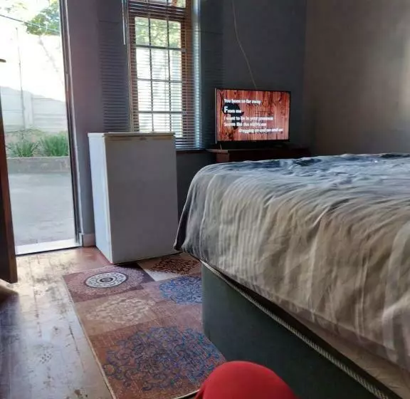 Majatalo Luvuyos Guest House Pmb