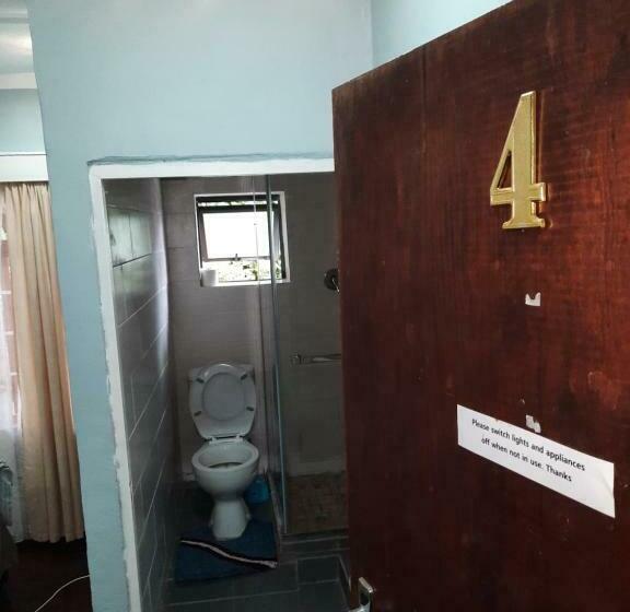 פנסיון Luvuyos Guest House Pmb