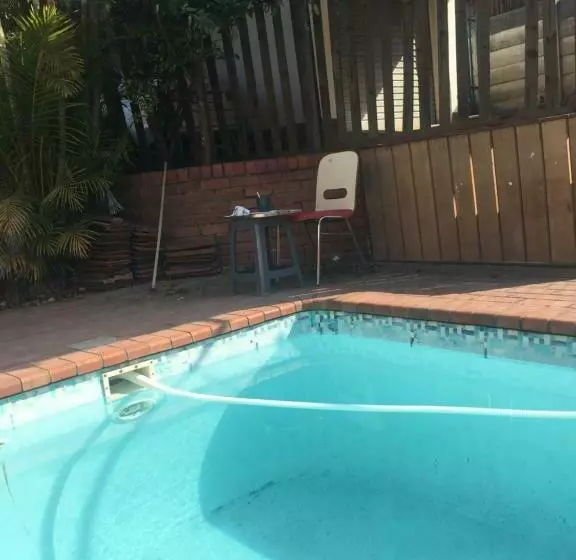 Majatalo Luvuyos Guest House Pmb