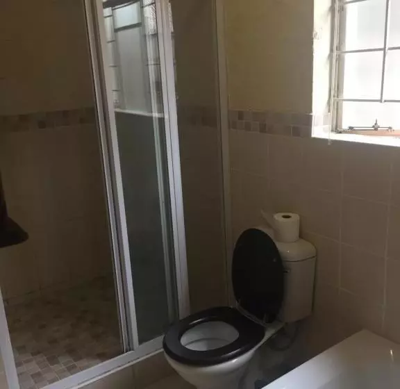 Majatalo Luvuyos Guest House Pmb