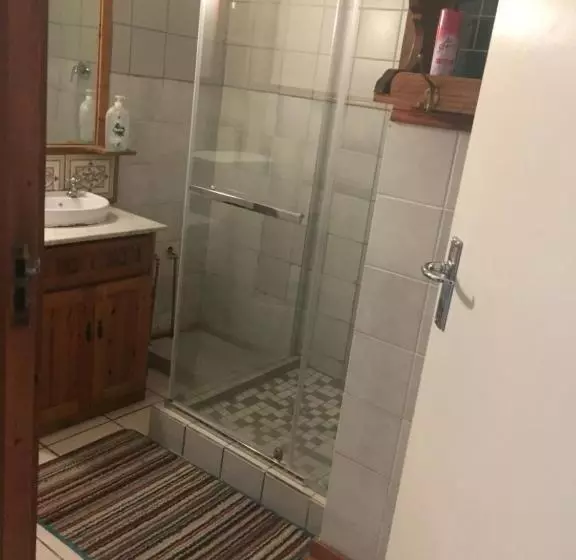 Majatalo Luvuyos Guest House Pmb