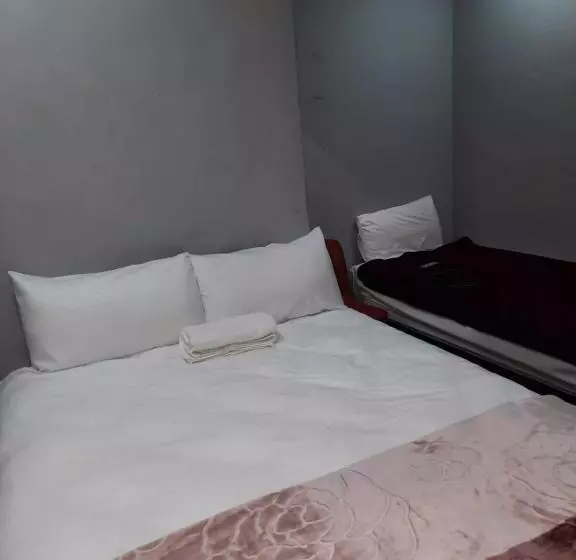 Majatalo Luvuyos Guest House Pmb