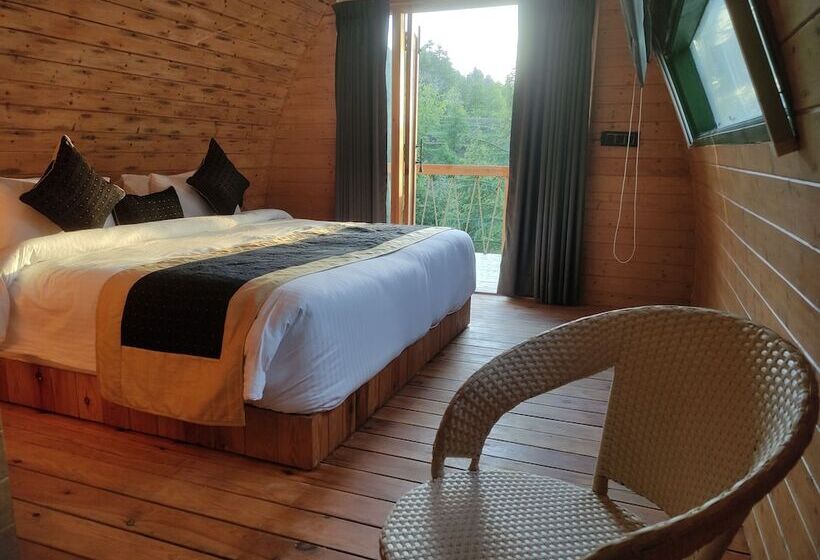 אתר נופש Clarks Exotica Rajgarh