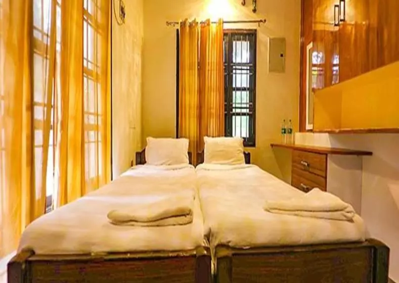 تختخواب و صبحانه Fabescape Queens Paradise